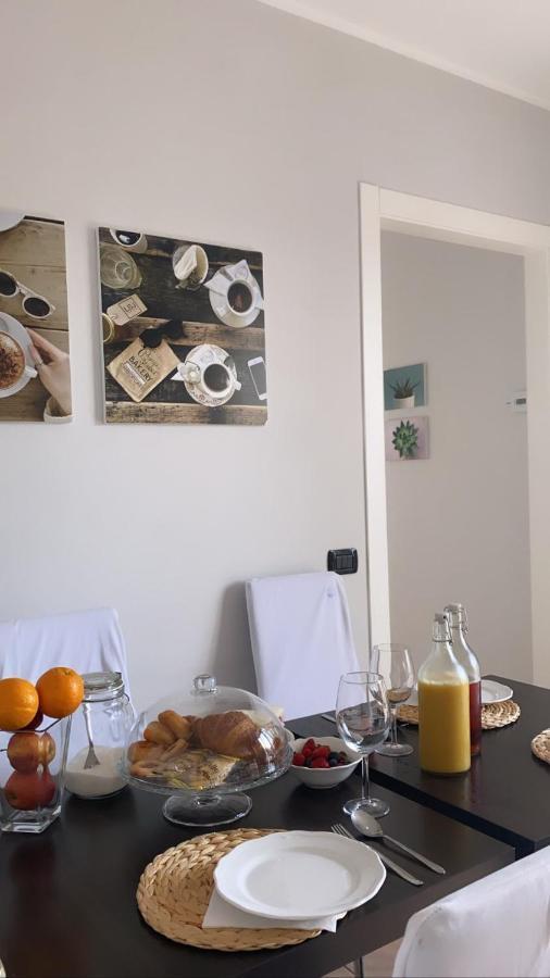 Corte 22 B&B E Appartamenti Borgomanero Luaran gambar