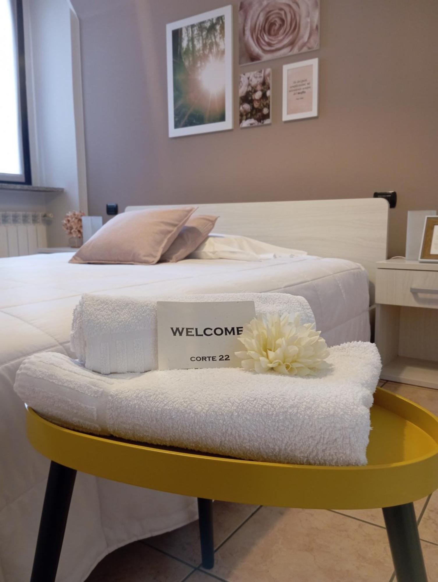 Corte 22 B&B E Appartamenti Borgomanero Luaran gambar