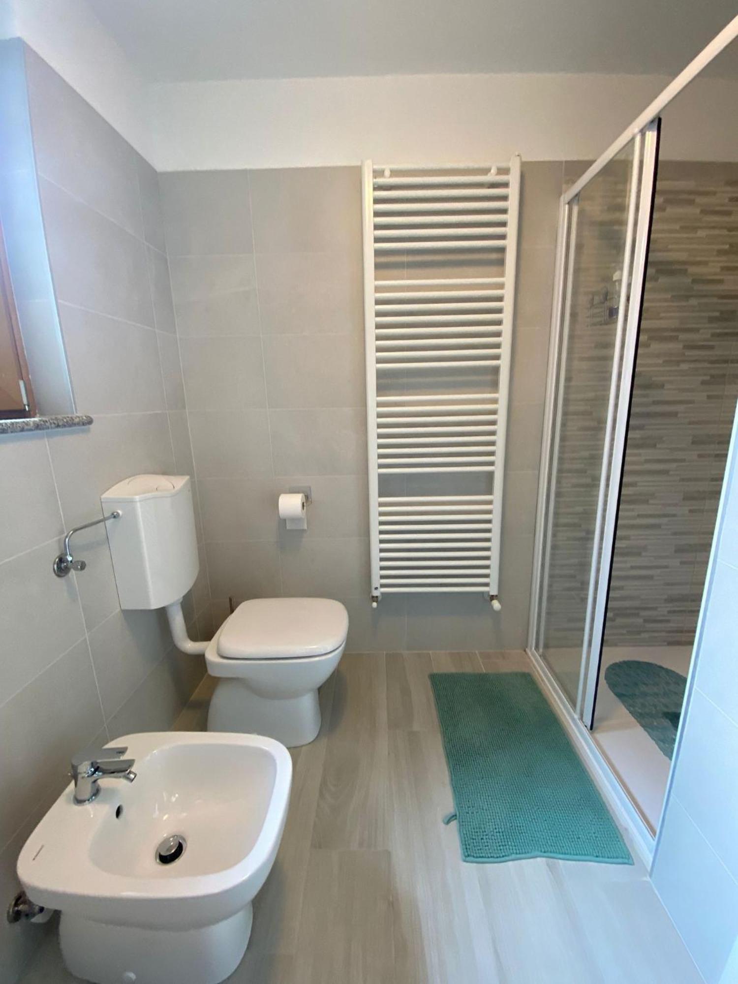 Corte 22 B&B E Appartamenti Borgomanero Luaran gambar