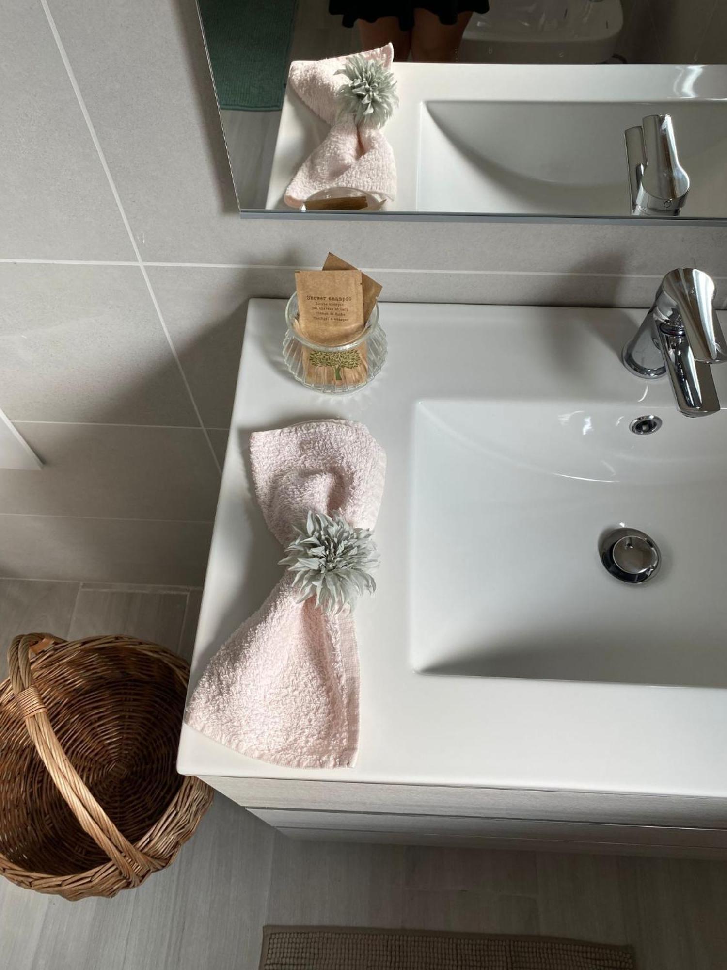 Corte 22 B&B E Appartamenti Borgomanero Luaran gambar